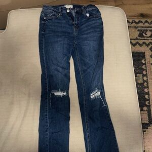 Stylish Women's Distressed Skinny Jeans